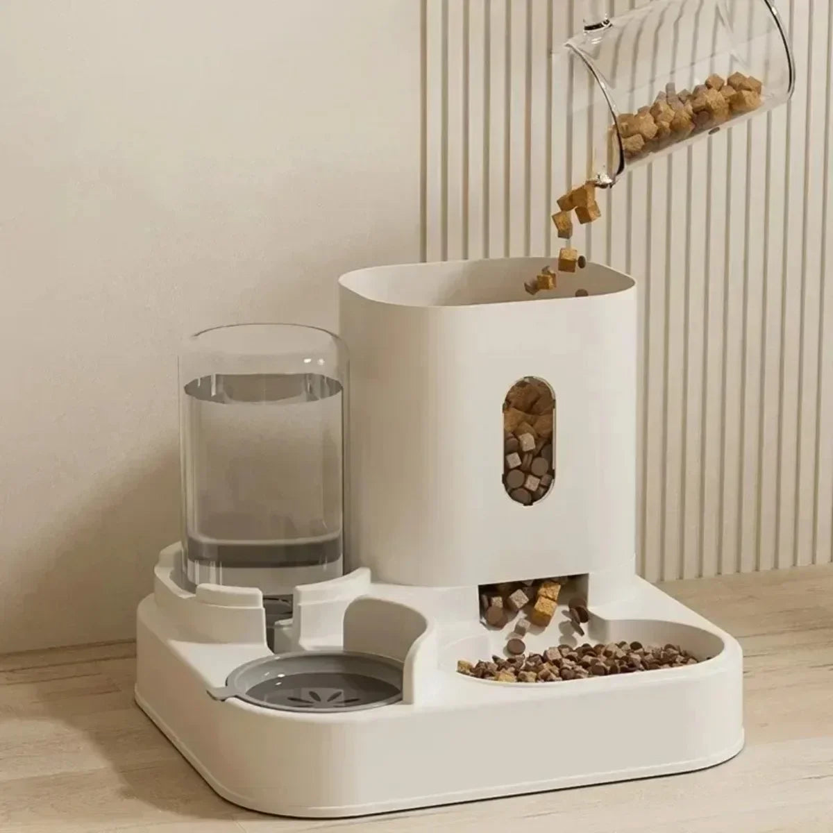 Automatischer Futter- & Wasserspender