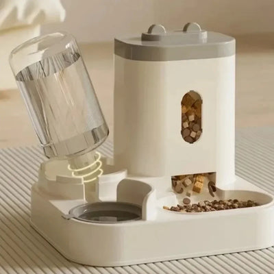 Automatischer Futter- & Wasserspender