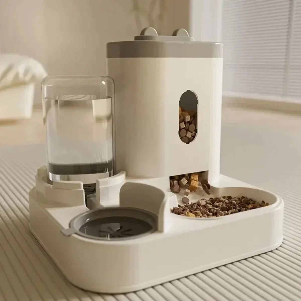 Automatischer Futter- & Wasserspender